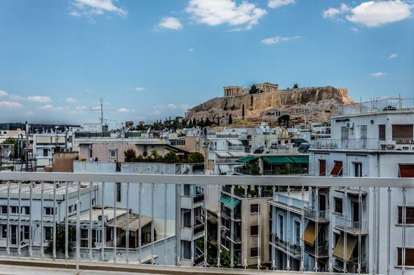 Cinematic video tours for real estate and Airbnb rentals in Greece,Κινηματογραφικά video tours για ακίνητα και Airbnb στην Ελλάδα, real estate video, Airbnb video tours, cinematic walkthrough, property videos ,cinematic lux studio