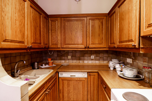 Επαγγελματική Φωτογράφιση, κουζίνας διαμερίσματος στην περιοχή της Καλλιθέας Επαγγελματική λήψη με φυσικό φωτισμό και υψηλή αισθητική, Επαγγελματική φωτογράφιση  κουζίνας , διαμερίσματος στην περιοχή της Καλλιθέας, με στόχο την ανάδειξη του χώρου μέσα από κατάλληλο φωτισμό και σύνθεση εικόνας - Cinematic Luxe Studio 030-6934-260-329