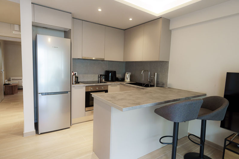 Real estate φωτογράφιση, Σύγχρονη Κουζίνα, ενιαίος χώρος, Διαμέρισμα στην Καλλιθέα - Cinematic Luxe Studio