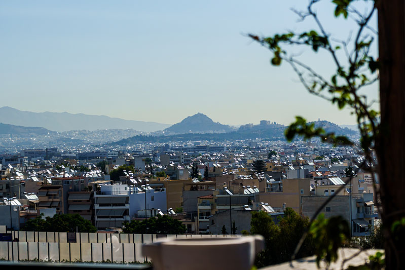 Νέο Φάληρο, Μπαλκόνι με θέα Ακρόπολη, Φωτογράφιση μπαλκόνι ακινήτου στην περιοχή Νέο Φάληρο επαγγελματική λήψη με φυσικό φωτισμό και υψηλή αισθητική, Επαγγελματική φωτογράφιση Μπαλκόνι με θέα Ακρόπολη ακινήτου στην περιοχή Νέο Φάληρο, με στόχο την ανάδειξη του χώρου μέσα από κατάλληλο φωτισμό και σύνθεση εικόνας. Μπαλκόνι με θέα Ακρόπολη Φωτογράφιση ακινήτου, Νέο Φάληρο - Cinematic Luxe Studio