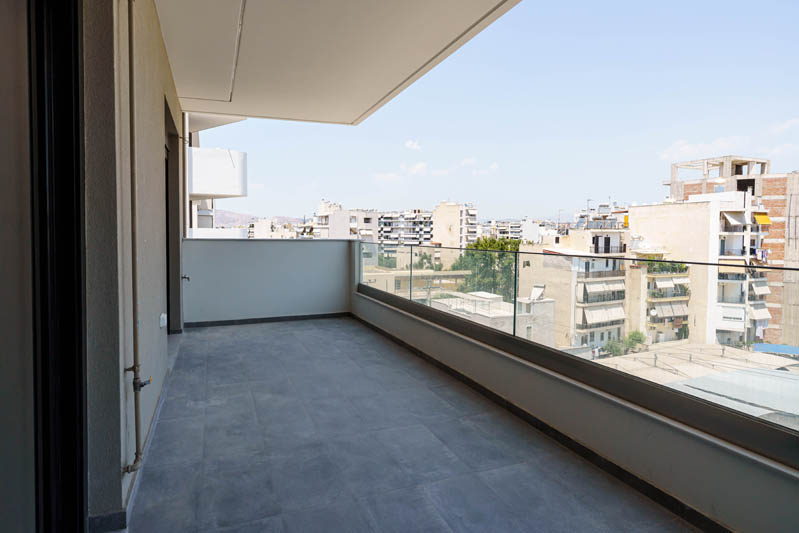 Επαγγελματική Φωτογράφιση, Μπαλκονιού μεζονέτας στην περιοχή του Ιδρύματος Νιάρχος στην Καλλιθέα  Επαγγελματική λήψη με φυσικό φωτισμό και υψηλή αισθητική, Επαγγελματική φωτογράφιση Μπαλκονιού, μεζονέτας στην περιοχή του Ιδρύματος Νιάρχος στην Καλλιθέα, με στόχο την ανάδειξη του χώρου μέσα από κατάλληλο φωτισμό και σύνθεση εικόνας - Cinematic Luxe Studio