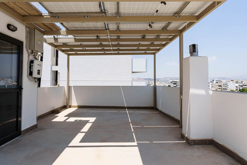 Επαγγελματική Φωτογράφιση, τρίτου επίπεδου μεζονέτας στην περιοχή του Ιδρύματος Νιάρχος στην Καλλιθέα Επαγγελματική λήψη με φυσικό φωτισμό και υψηλή αισθητική, Επαγγελματική φωτογράφιση τρίτου επίπεδου, μεζονέτας στην περιοχή του Ιδρύματος Νιάρχος στην Καλλιθέα, με στόχο την ανάδειξη του χώρου μέσα από κατάλληλο φωτισμό και σύνθεση εικόνας - Cinematic Luxe Studio