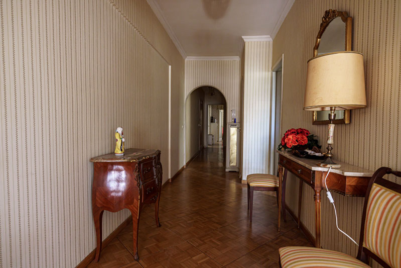 Παλαιό Φάληρο, Διάδρομος Φωτογράφιση  ακινήτου στην περιοχή Παλαιό Φάληρο επαγγελματική λήψη με φυσικό φωτισμό και υψηλή αισθητική Επαγγελματική φωτογράφιση Διάδρομος  ακινήτου στην περιοχή Παλαιό Φάληρο, με στόχο την ανάδειξη του χώρου μέσα από κατάλληλο φωτισμό και σύνθεση εικόνας. Διάδρομος Φωτογράφιση ακινήτου – Παλαιό Φάληρο - Cinematic Luxe Studio