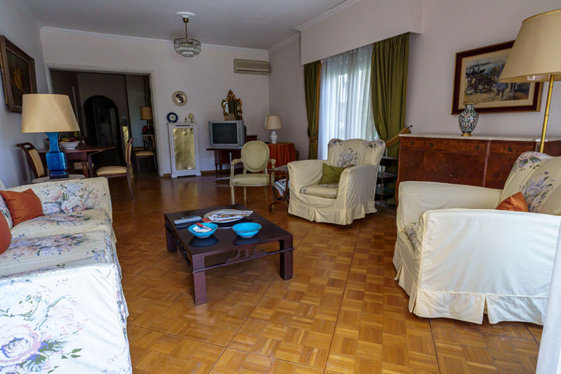 Παλαιό Φάληρο, Σαλόνι, Φωτογράφιση  ακινήτου στην περιοχή Παλαιού Φαλήρου επαγγελματική λήψη με φυσικό φωτισμό και υψηλή αισθητική Επαγγελματική φωτογράφιση Σαλόνι ακινήτου στην περιοχή Παλαιό Φάληρο, με στόχο την ανάδειξη του χώρου μέσα από κατάλληλο φωτισμό και σύνθεση εικόνας. Σαλόνι Φωτογράφιση ακινήτου – Παλαιό Φάληρο - Cinematic Luxe Studio