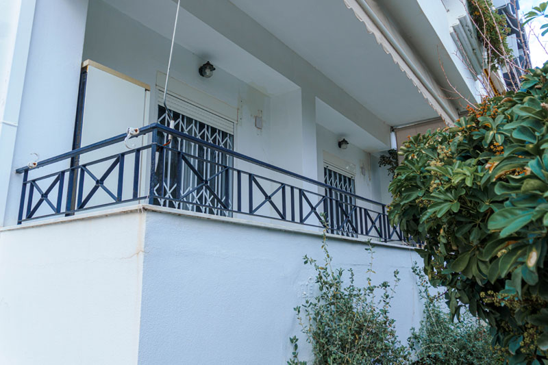 Επαγγελματική Φωτογράφιση, Εξωτερική άποψη ακινήτου στην περιοχή Ηλιούπολη, επαγγελματική λήψη με φυσικό φωτισμό και υψηλή αισθητική, Επαγγελματική φωτογράφιση Εξωτερική άποψη ακινήτου στην περιοχή Ηλιούπολη, με στόχο την ανάδειξη του χώρου μέσα από κατάλληλο φωτισμό και σύνθεση εικόνας - Cinematic Luxe Studio