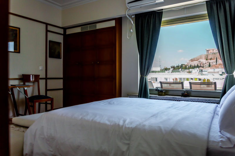 Επαγγελματική φωτογράφιση, Υπνοδωμάτιο Airbnb 6ου ορόφου στο Κουκάκι Αθήνας με θέα Ακρόπολη, Επαγγελματική φωτογράφιση Airbnb,Υπνοδωμάτιο 6ου ορόφου στο Κουκάκι Αθήνας με θέα Ακρόπολη, Ιδανική για την προβολή της καταχώρισης σε ψηφιακές πλατφόρμες - Cinematic Luxe Studio