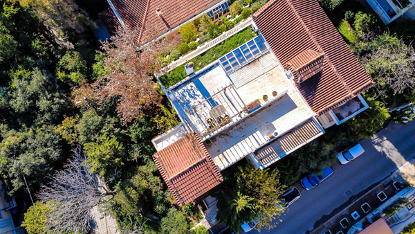 Επαγγελματική Φωτογράφιση, Πανοραμικής φωτογραφίας με Drone, μεζονέτας στην περιοχή του Χαλανδρίου Αττικής Επαγγελματική λήψη με φυσικό φωτισμό και υψηλή αισθητική, Επαγγελματική φωτογράφιση Πανοραμικής φωτογραφίας με Drone, μεζονέτας στην περιοχή του Χαλανδρίου Αττικής, με στόχο την ανάδειξη του χώρου μέσα από κατάλληλο φωτισμό και σύνθεση εικόνας - Cinematic Luxe Studio 030-6934-260-329